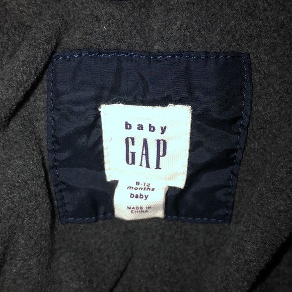 Baby Gap snowsuit ☃️ 6-12 months (like new condition) - Picture 4 of 6